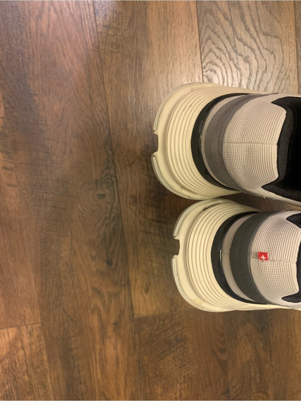 On Running Men's Trainer in Cream and Gray with Black Accents - Picture 6 of 13